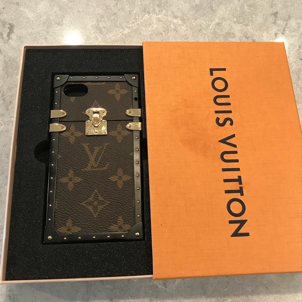 Authentic Louis Vuitton iPhone 7 case. - Picture 8 of 8